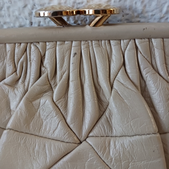 Vintage Marc Jacobs quilted ivory genuine leather shoulder bag - Picture 8 of 16